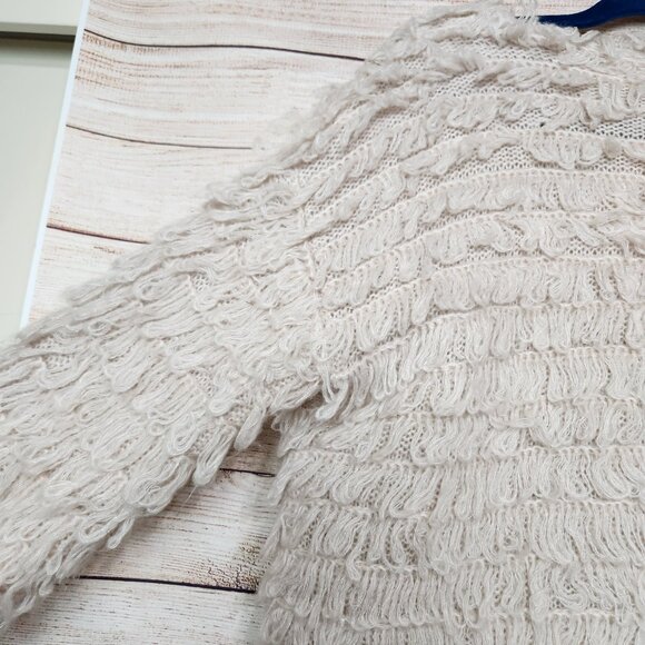 ASTR The Label Short Shaggy Loop Knit Cardigan Beige Sweater Size M Wool Blend - Picture 12 of 15